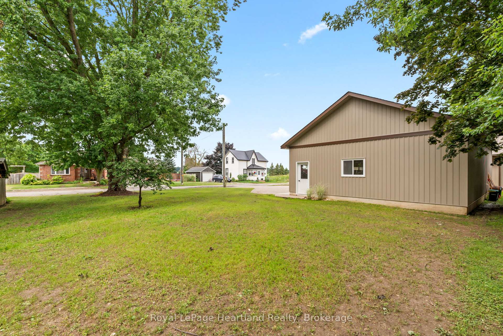 Photo 37 of 415 Cavan Street, Minto — HOMEH