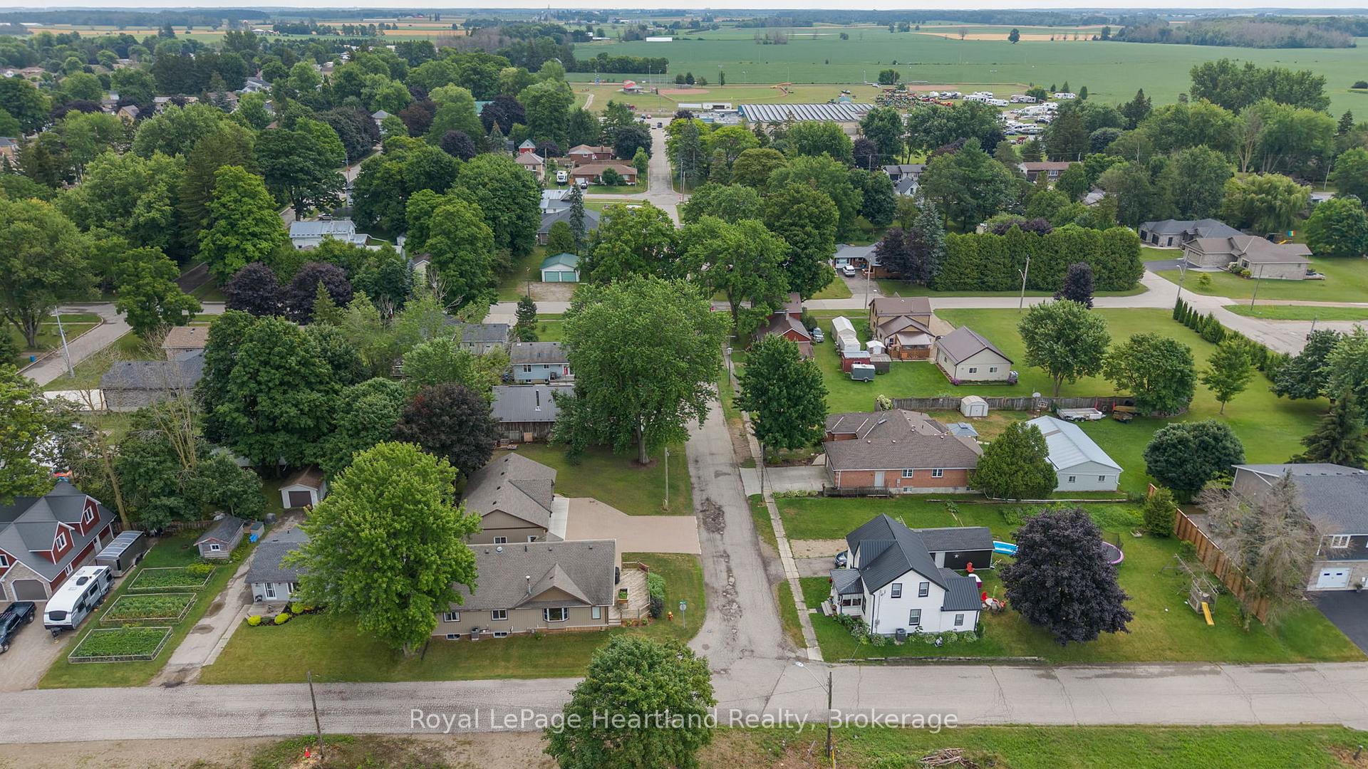 Photo 43 of 415 Cavan Street, Minto — HOMEH