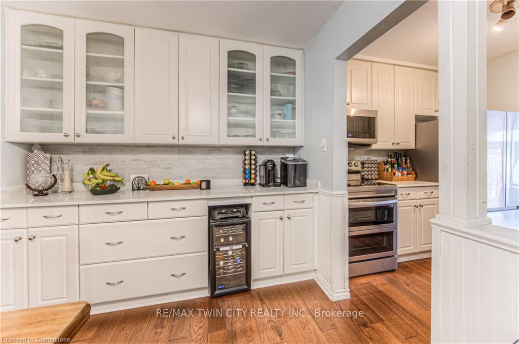 Photo 10 of 26 Cedarhill Crescent, Kitchener — HOMEH