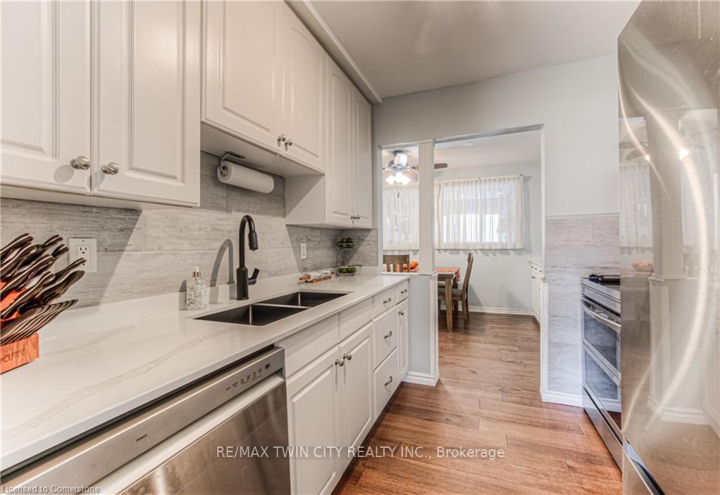 Photo 15 of 26 Cedarhill Crescent, Kitchener — HOMEH