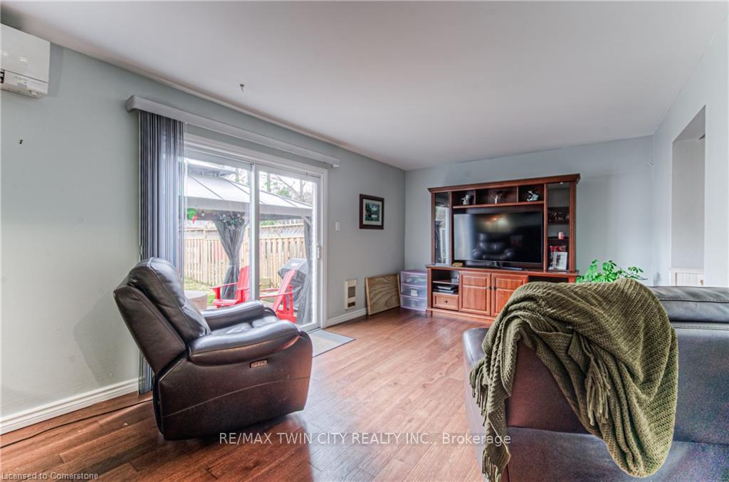 Photo 16 of 26 Cedarhill Crescent, Kitchener — HOMEH