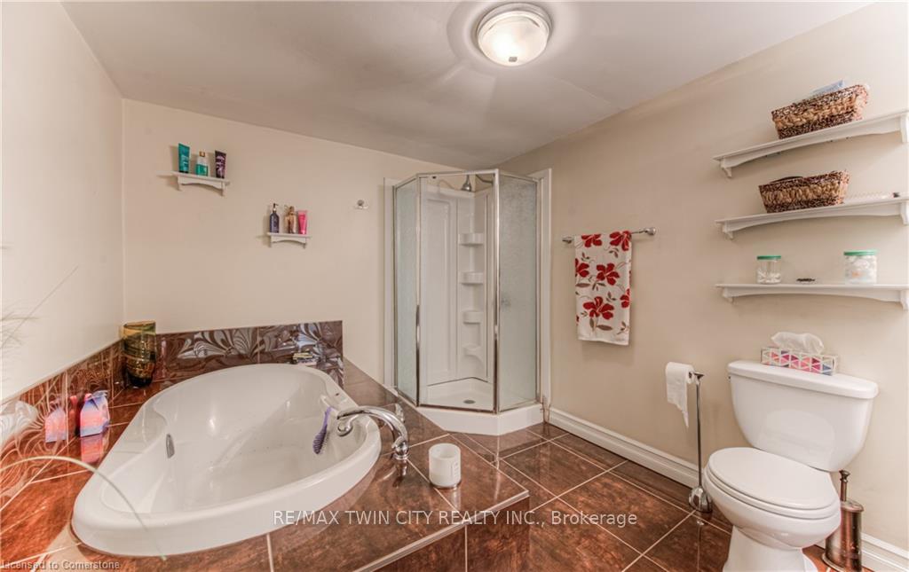 Photo 21 of 26 Cedarhill Crescent, Kitchener — HOMEH