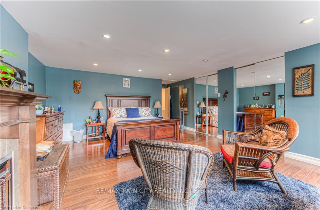Photo 25 of 26 Cedarhill Crescent, Kitchener — HOMEH