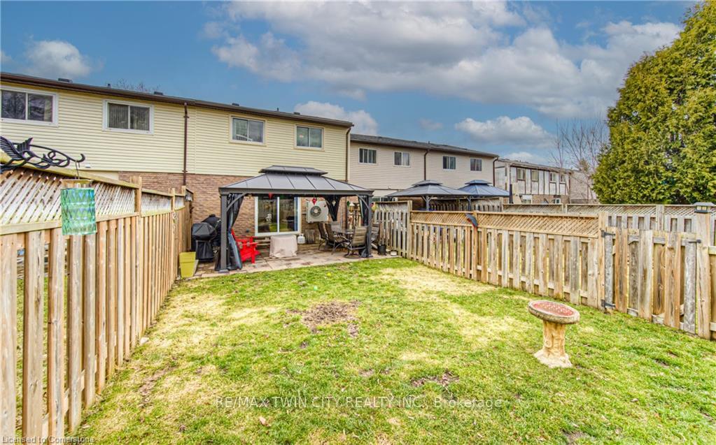Photo 35 of 26 Cedarhill Crescent, Kitchener — HOMEH