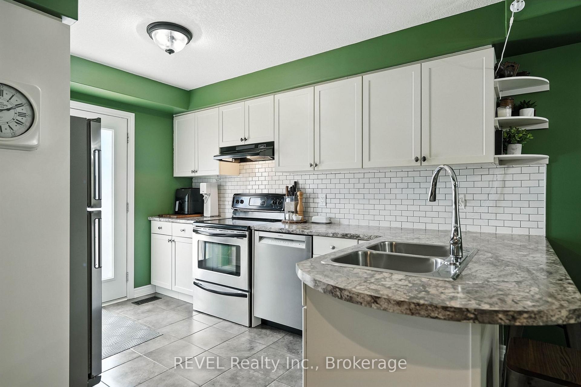 Photo 10 of 1001 Cook Drive, Midland — HOMEH