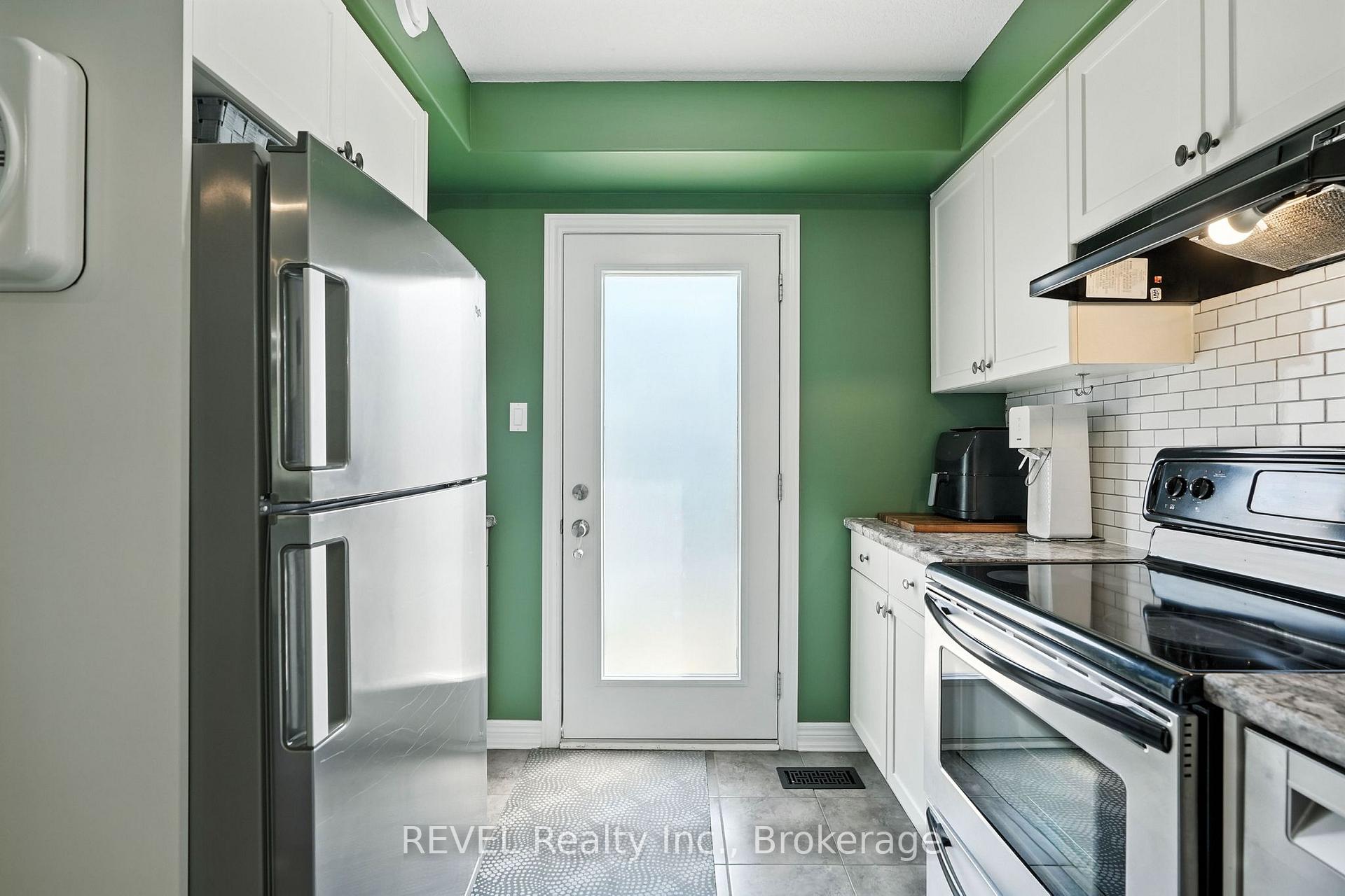 Photo 12 of 1001 Cook Drive, Midland — HOMEH