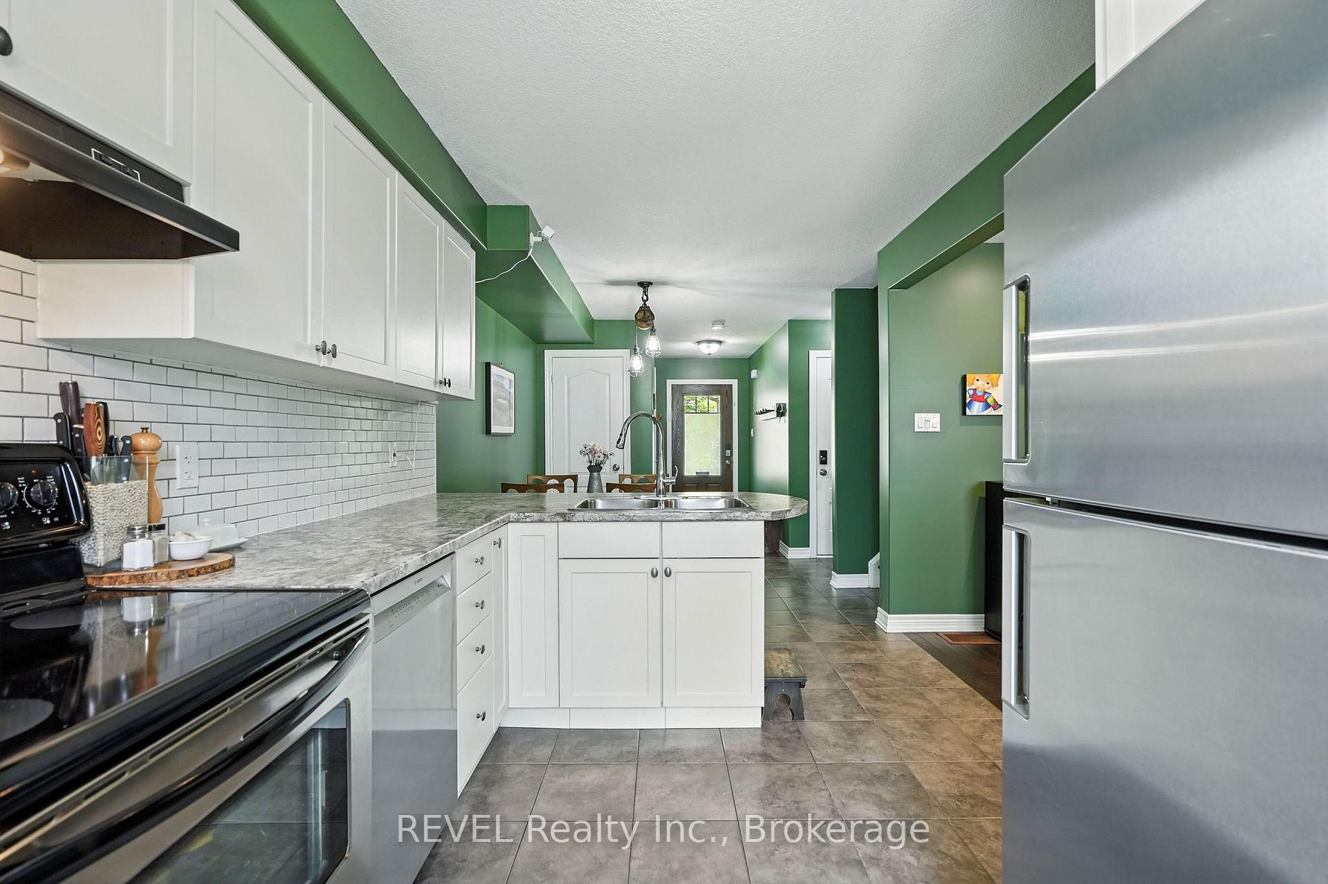 Photo 13 of 1001 Cook Drive, Midland — HOMEH