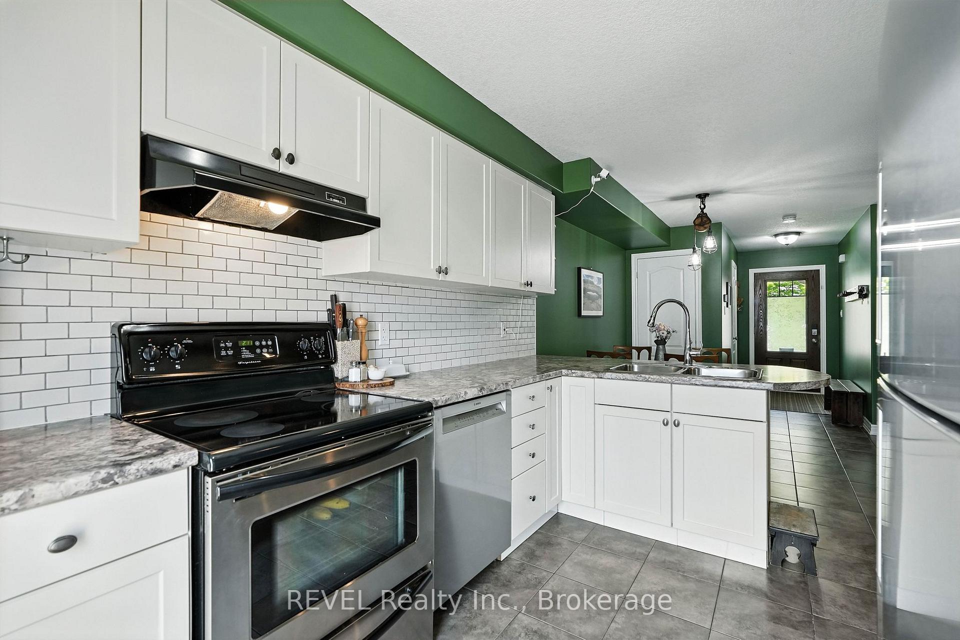 Photo 14 of 1001 Cook Drive, Midland — HOMEH