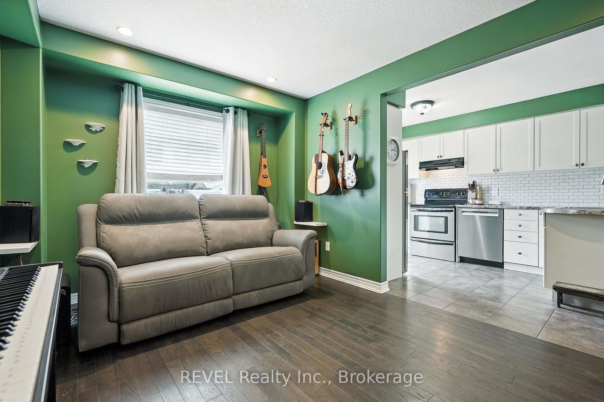 Photo 16 of 1001 Cook Drive, Midland — HOMEH