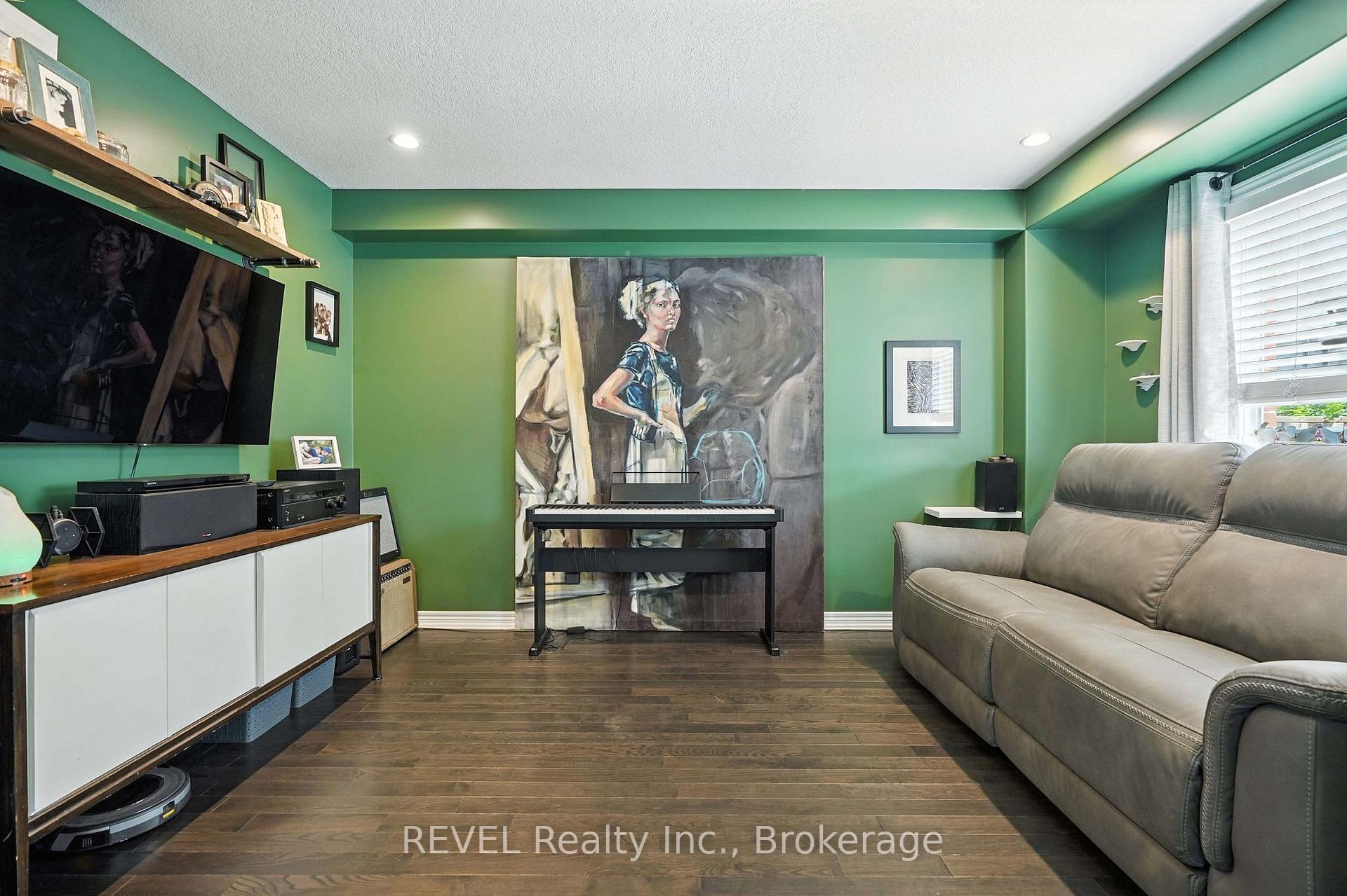 Photo 17 of 1001 Cook Drive, Midland — HOMEH