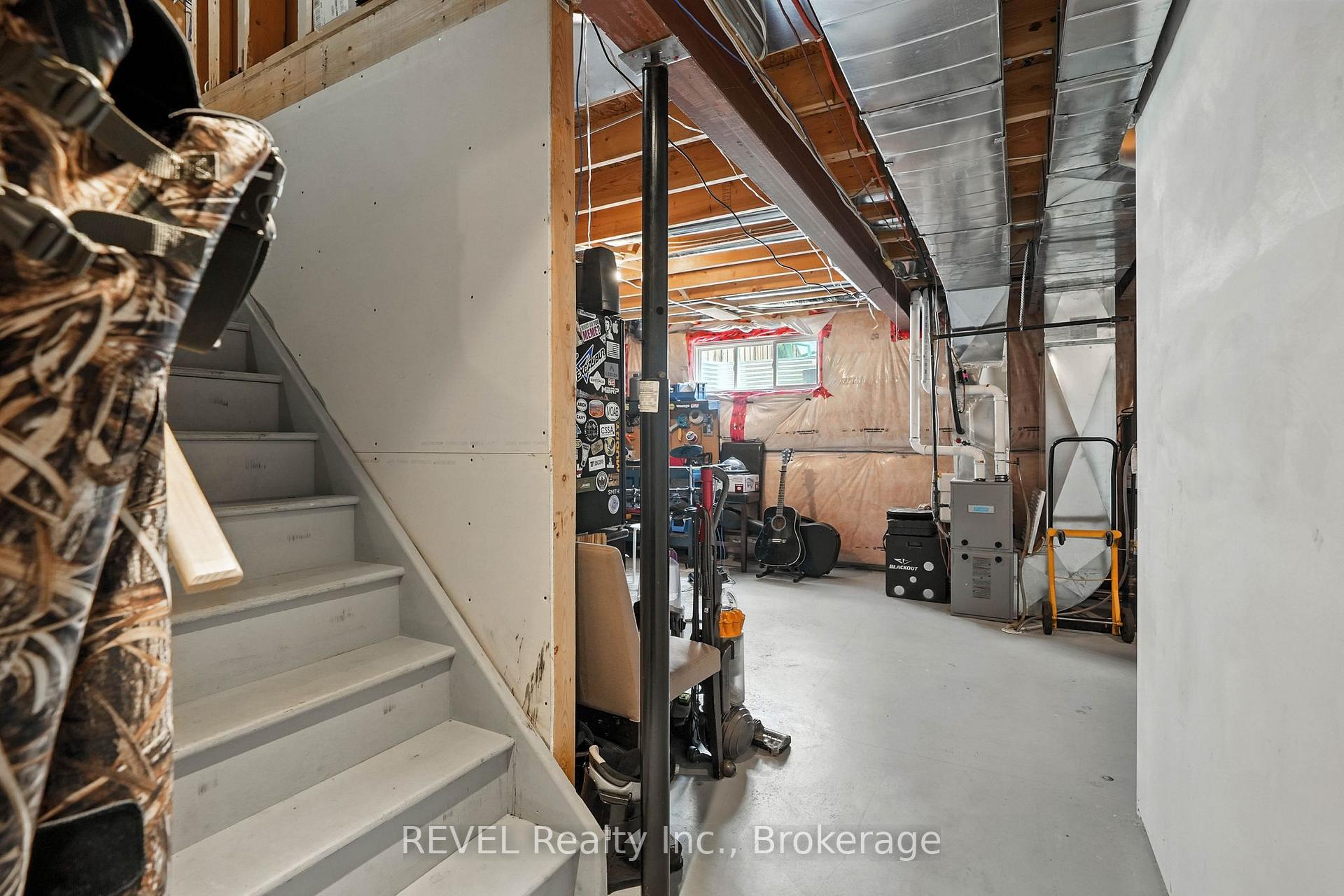 Photo 33 of 1001 Cook Drive, Midland — HOMEH