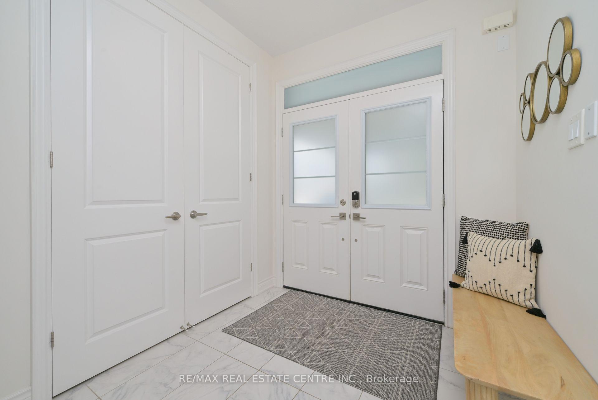 Photo 5 of 1326 Raspberry Terrace, Milton, Ford — HOMEH