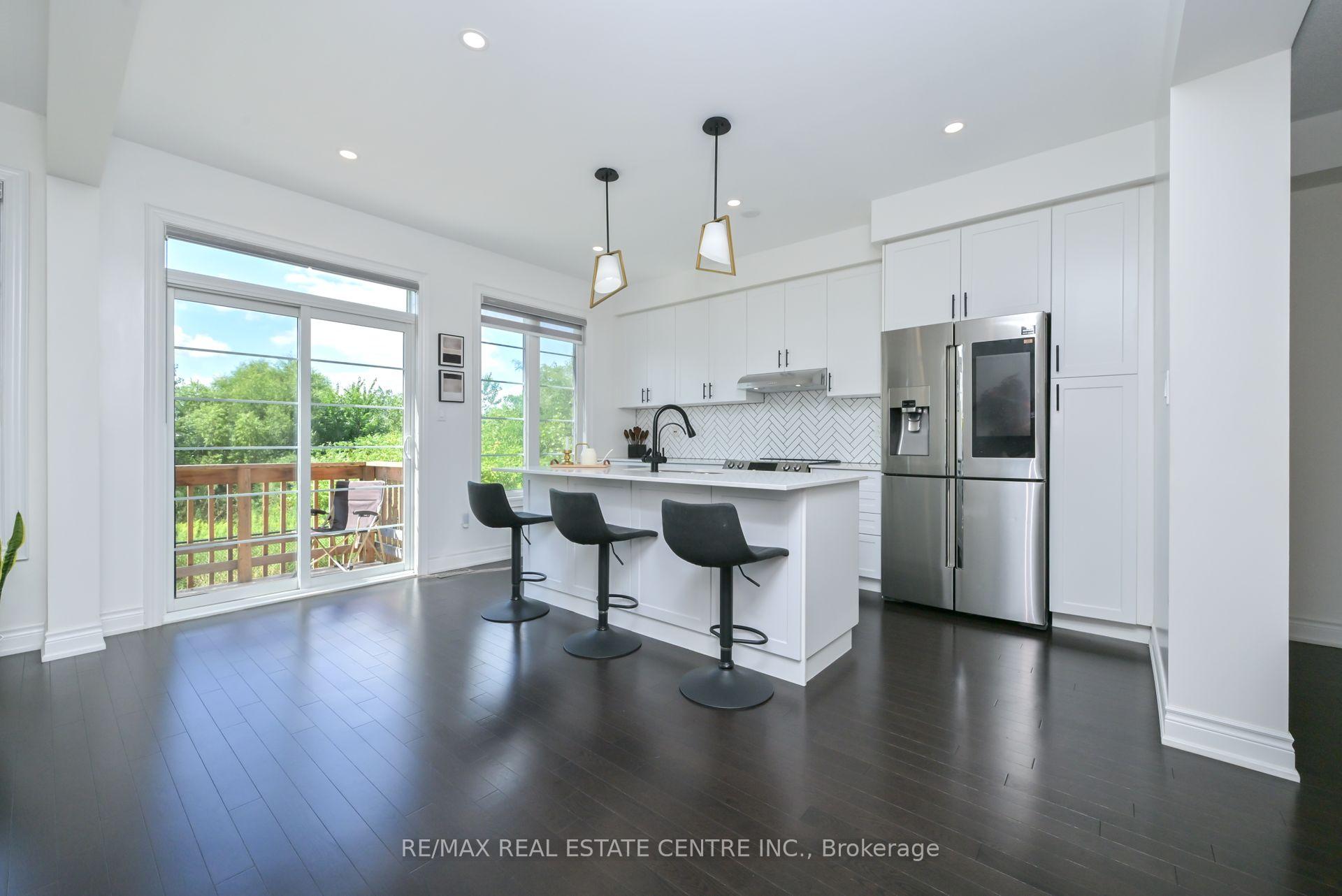 Photo 8 of 1326 Raspberry Terrace, Milton, Ford — HOMEH