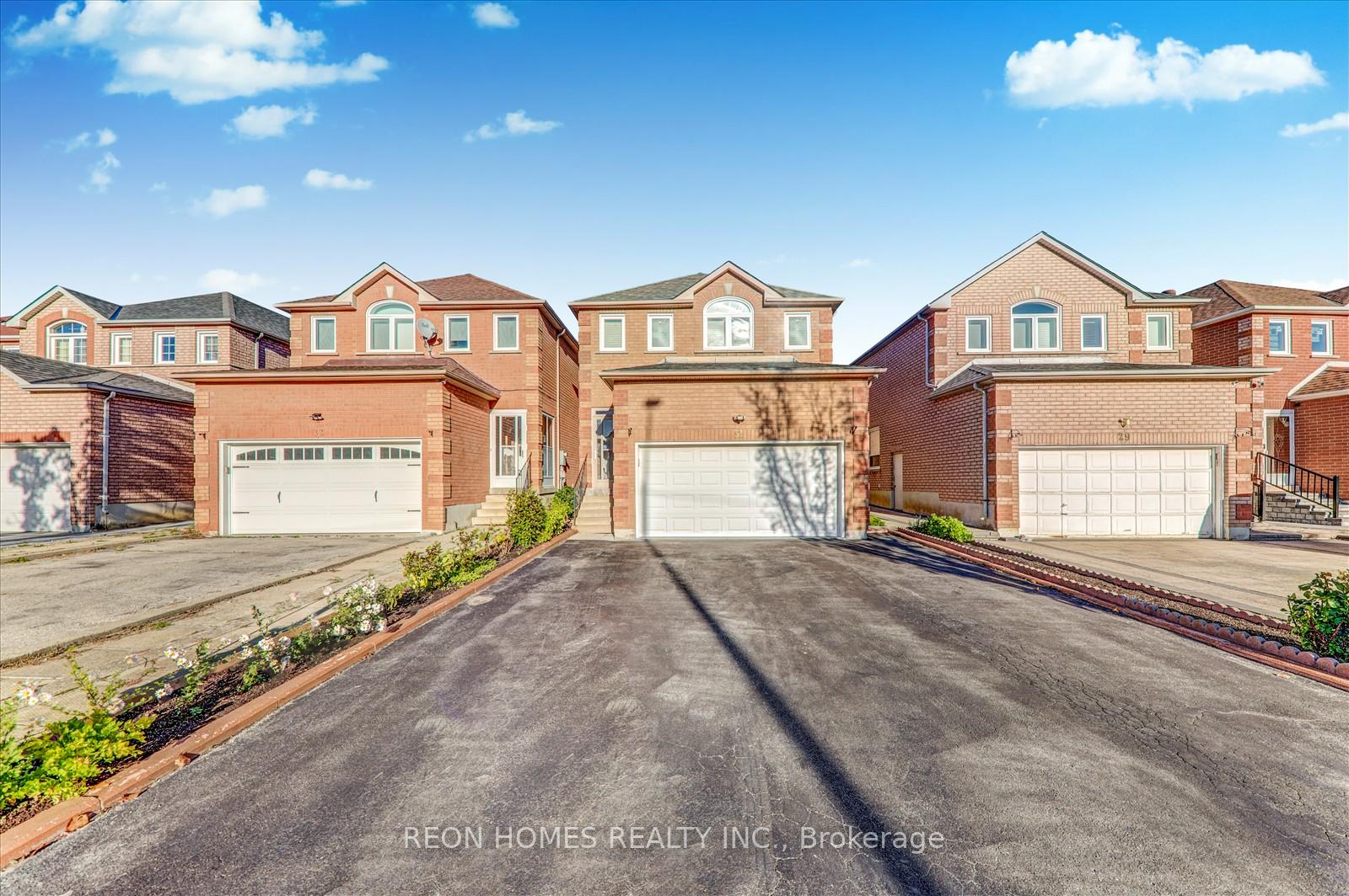 Photo 2 of 31 Sophia Road, Markham, Middlefield — HOMEH