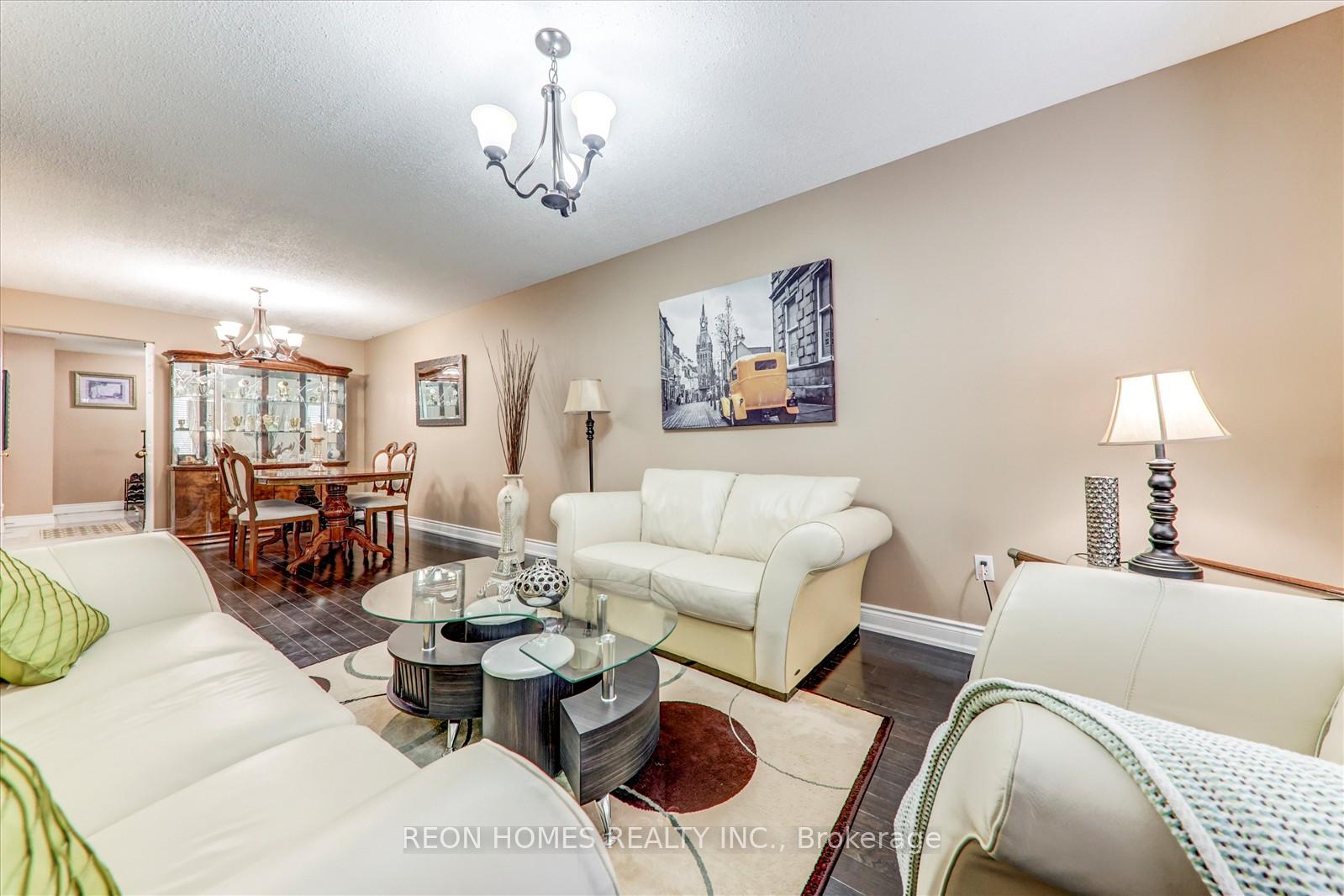 Photo 16 of 31 Sophia Road, Markham, Middlefield — HOMEH