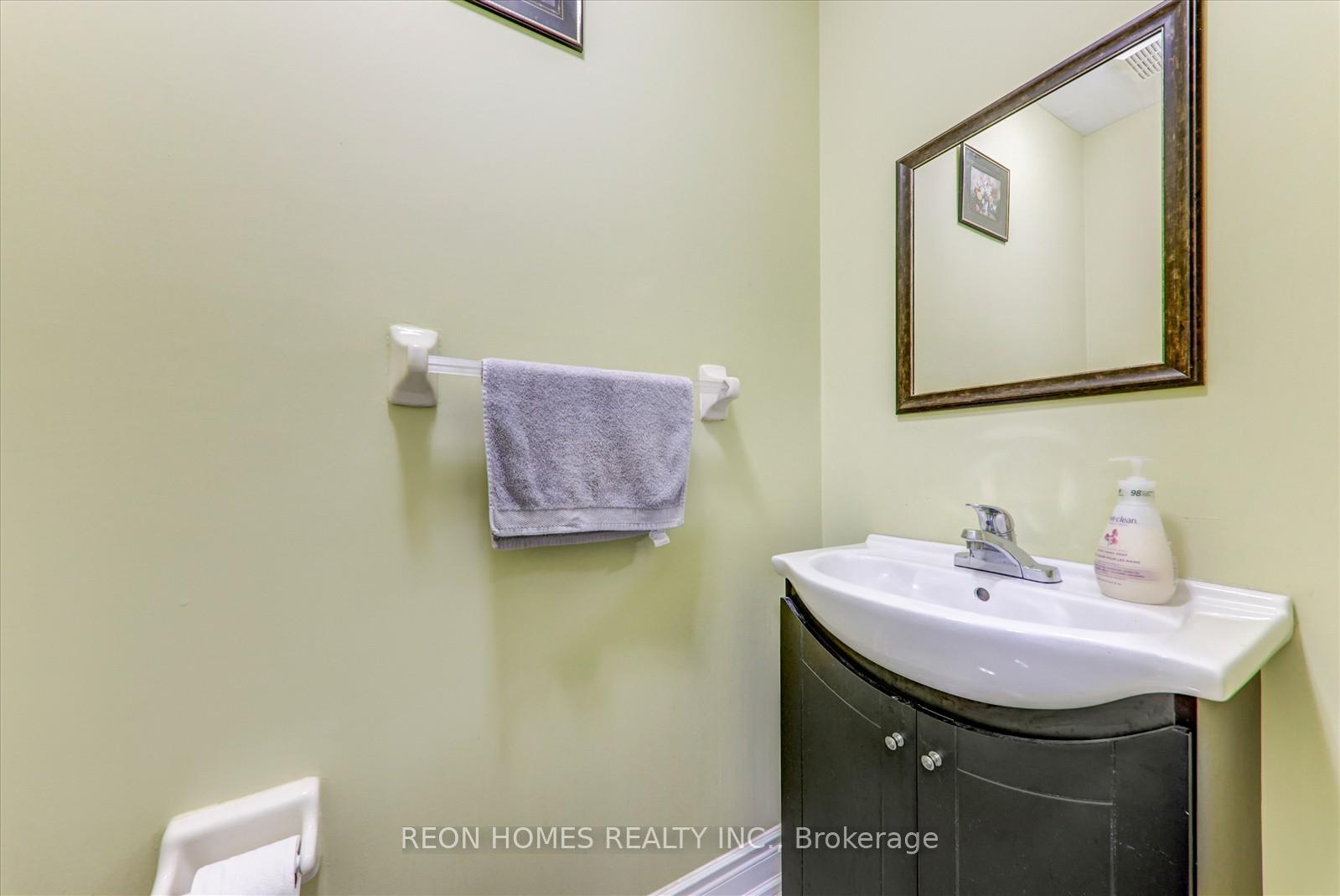 Photo 18 of 31 Sophia Road, Markham, Middlefield — HOMEH