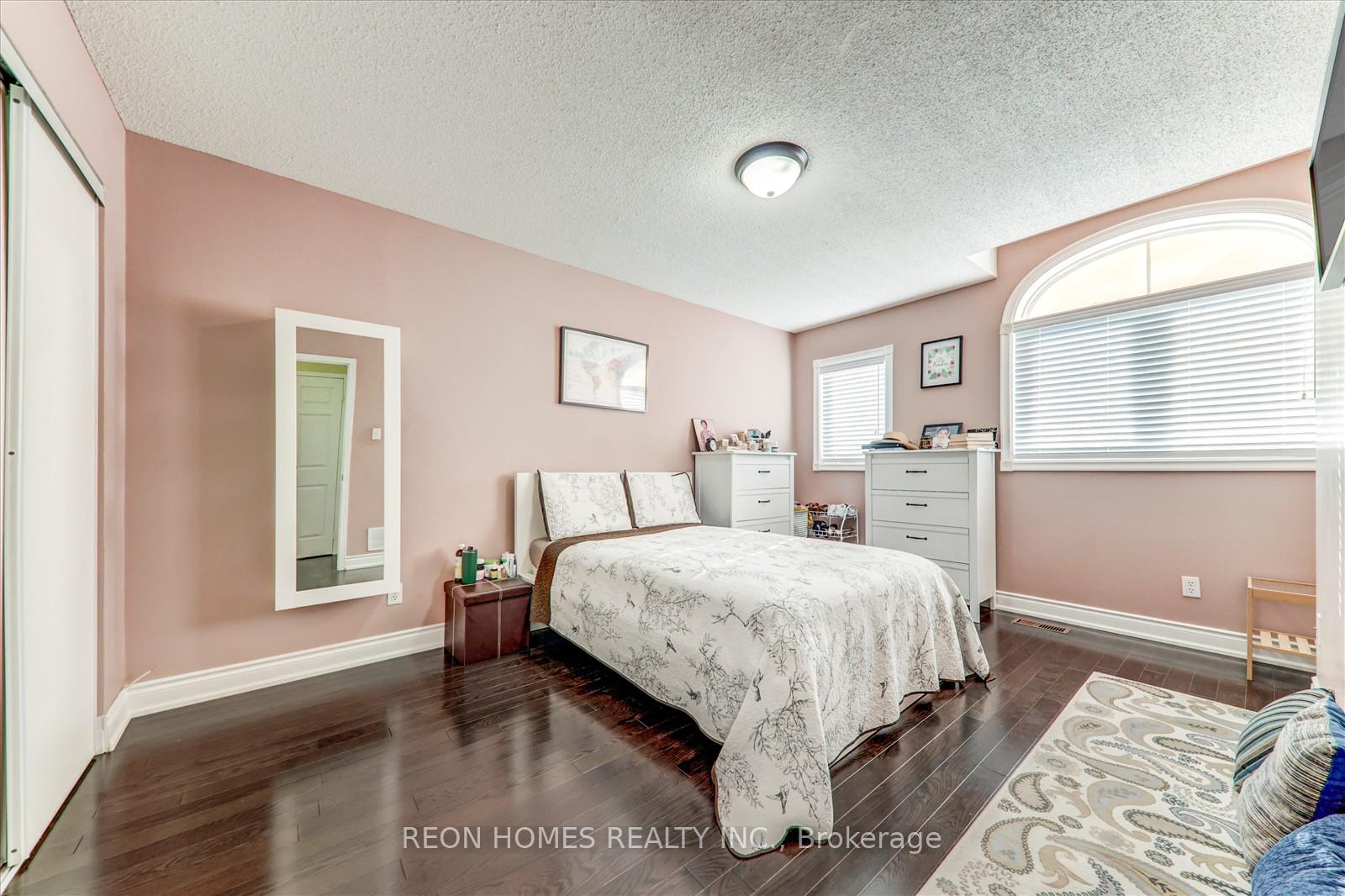 Photo 25 of 31 Sophia Road, Markham, Middlefield — HOMEH