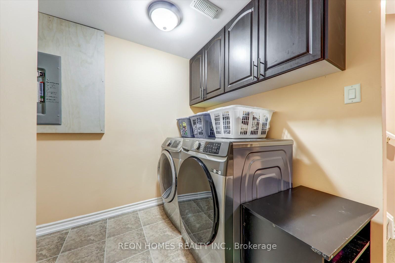 Photo 32 of 31 Sophia Road, Markham, Middlefield — HOMEH
