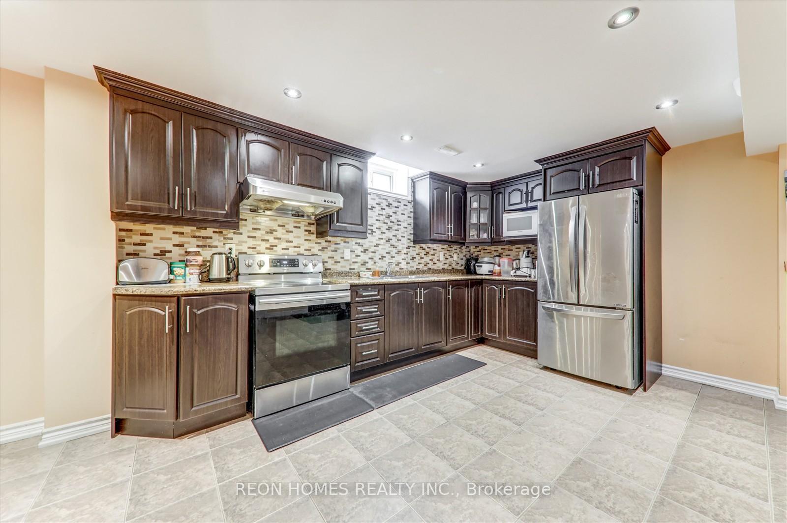 Photo 33 of 31 Sophia Road, Markham, Middlefield — HOMEH
