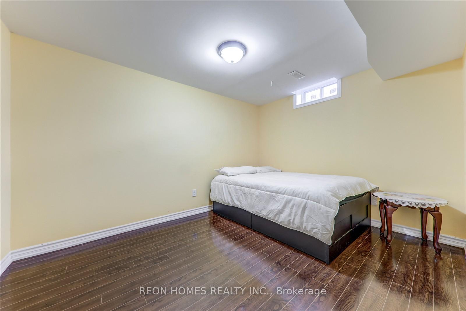 Photo 37 of 31 Sophia Road, Markham, Middlefield — HOMEH