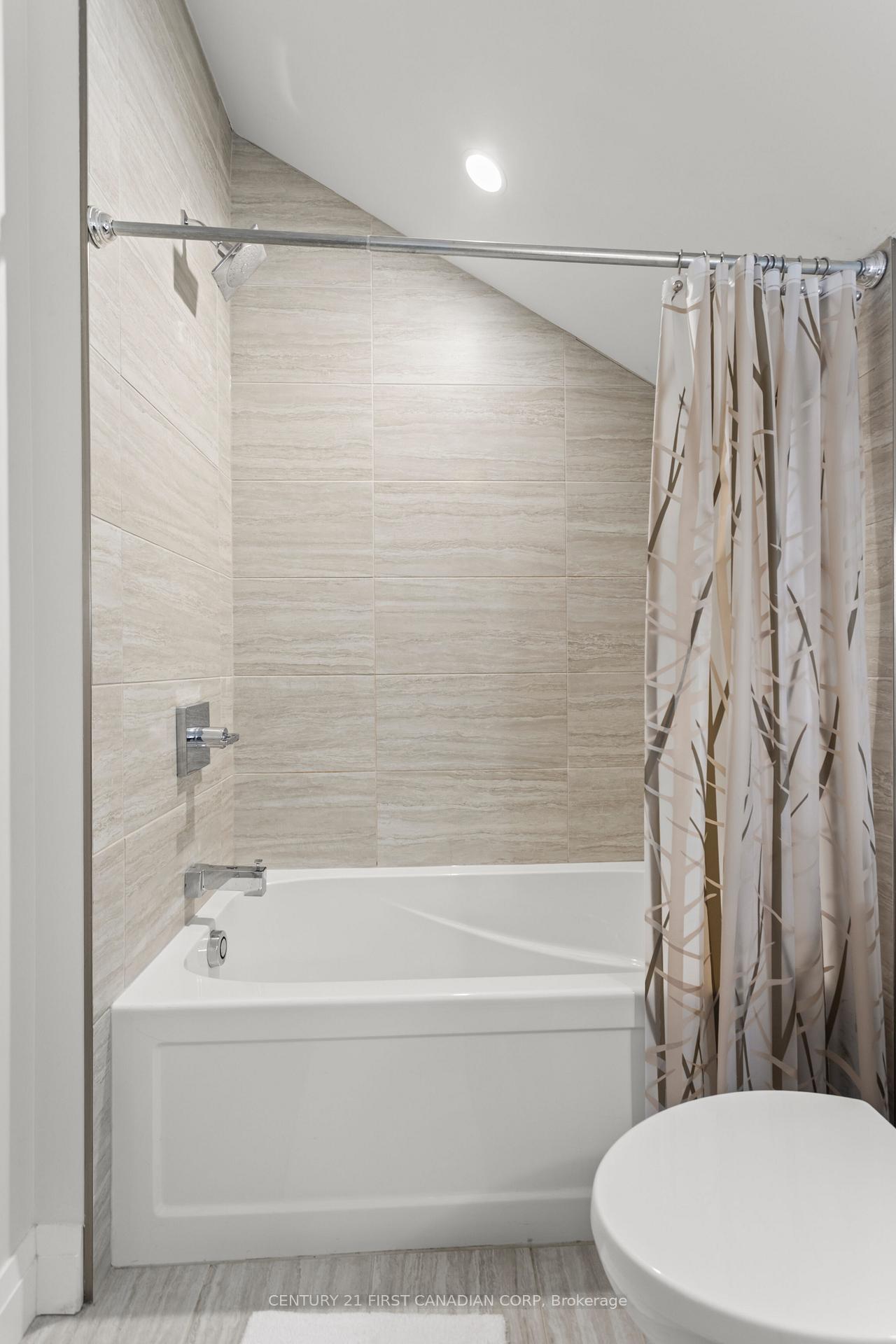 Photo 40 of Unit 3, 10038 Oxbow Drive, Middlesex Centre, Komoka — HOMEH