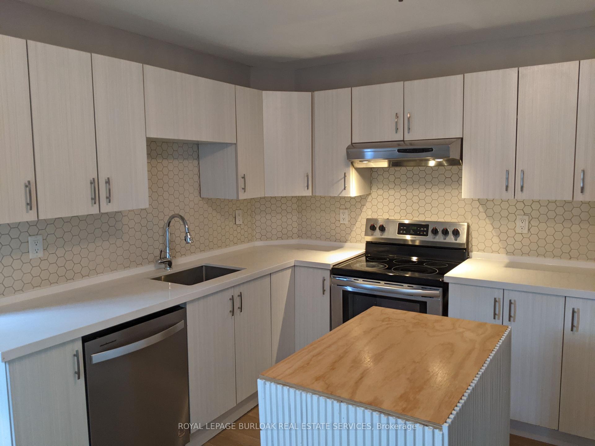 Photo 9 of 458 King William Street, Hamilton, Landsdale — HOMEH