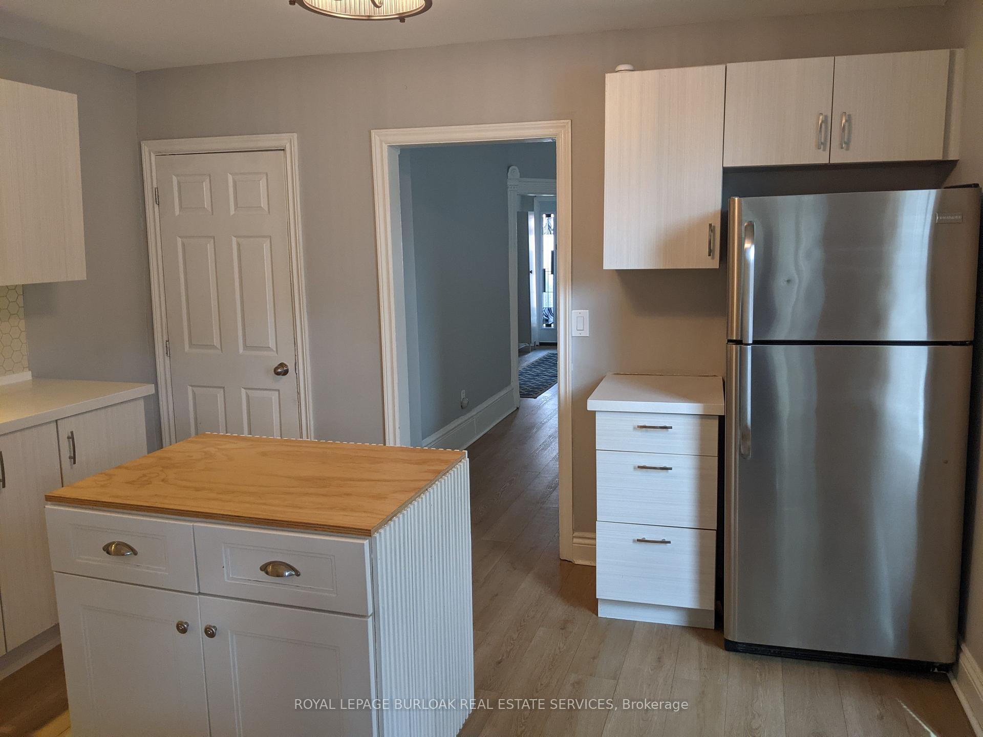 Photo 12 of 458 King William Street, Hamilton, Landsdale — HOMEH
