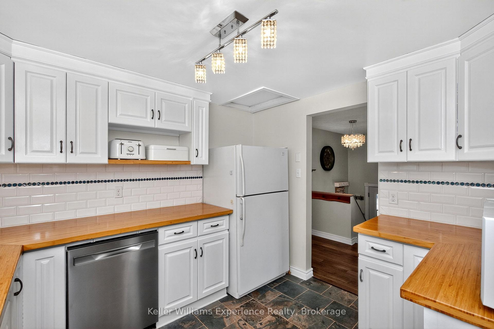 Photo 6 of 268 Galloway Boulevard, Midland — HOMEH