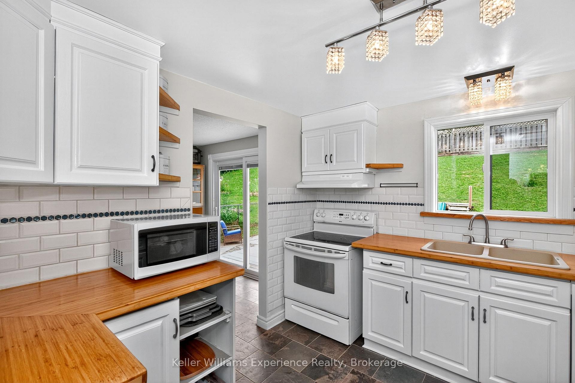 Photo 7 of 268 Galloway Boulevard, Midland — HOMEH