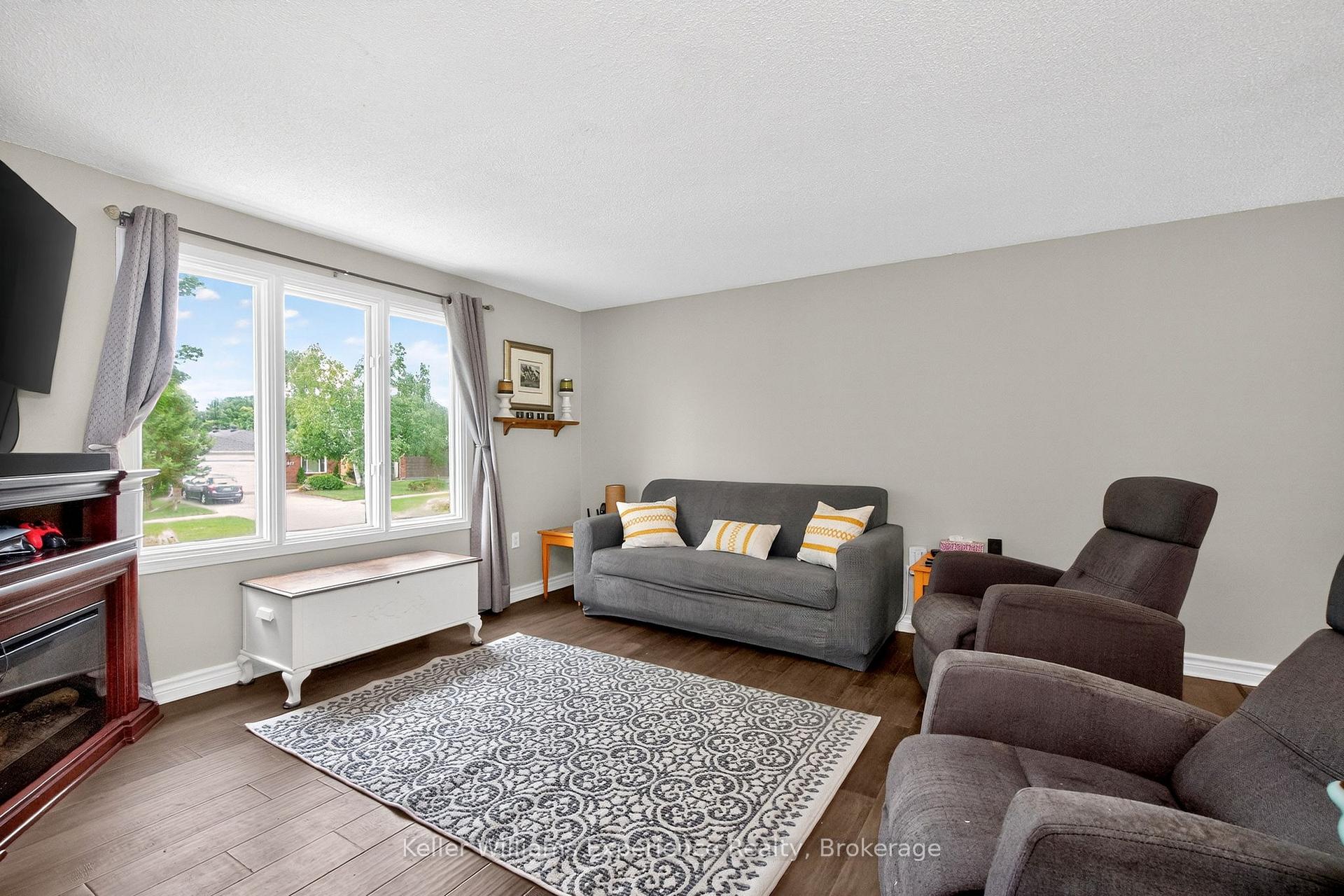 Photo 13 of 268 Galloway Boulevard, Midland — HOMEH