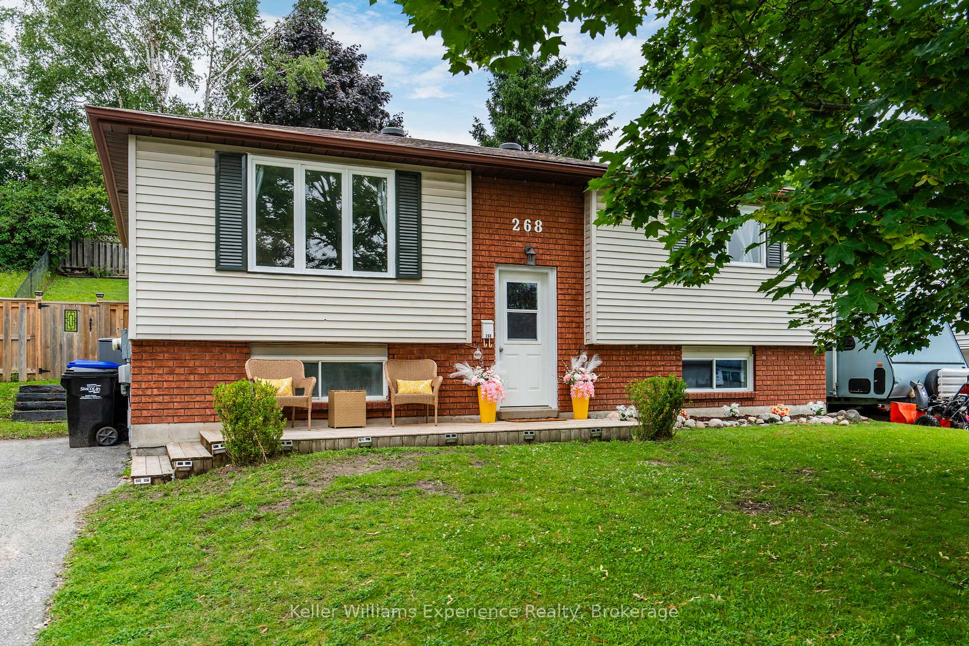 Photo 37 of 268 Galloway Boulevard, Midland — HOMEH