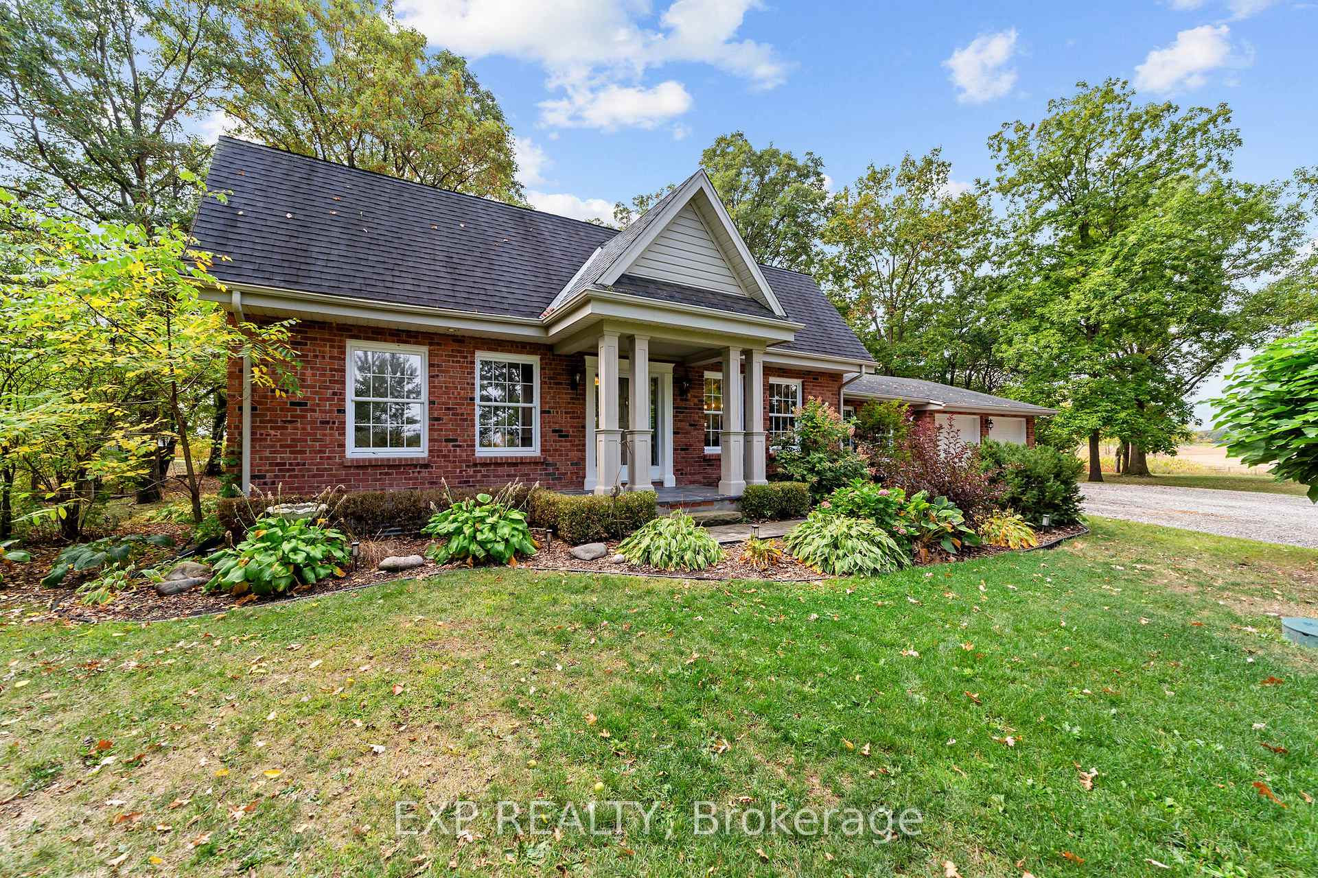 Photo 4 of 9831 McEwen Drive, Middlesex Centre, Rural Middlesex Centre — HOMEH