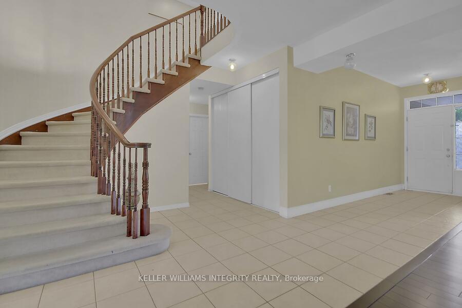 Photo 4 of 59 Sawyer Way, Ottawa, Kanata - Emerald Meadows/Trailwest — HOMEH