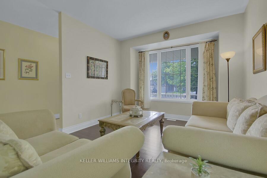 Photo 6 of 59 Sawyer Way, Ottawa, Kanata - Emerald Meadows/Trailwest — HOMEH