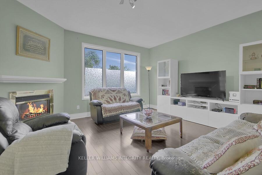 Photo 13 of 59 Sawyer Way, Ottawa, Kanata - Emerald Meadows/Trailwest — HOMEH