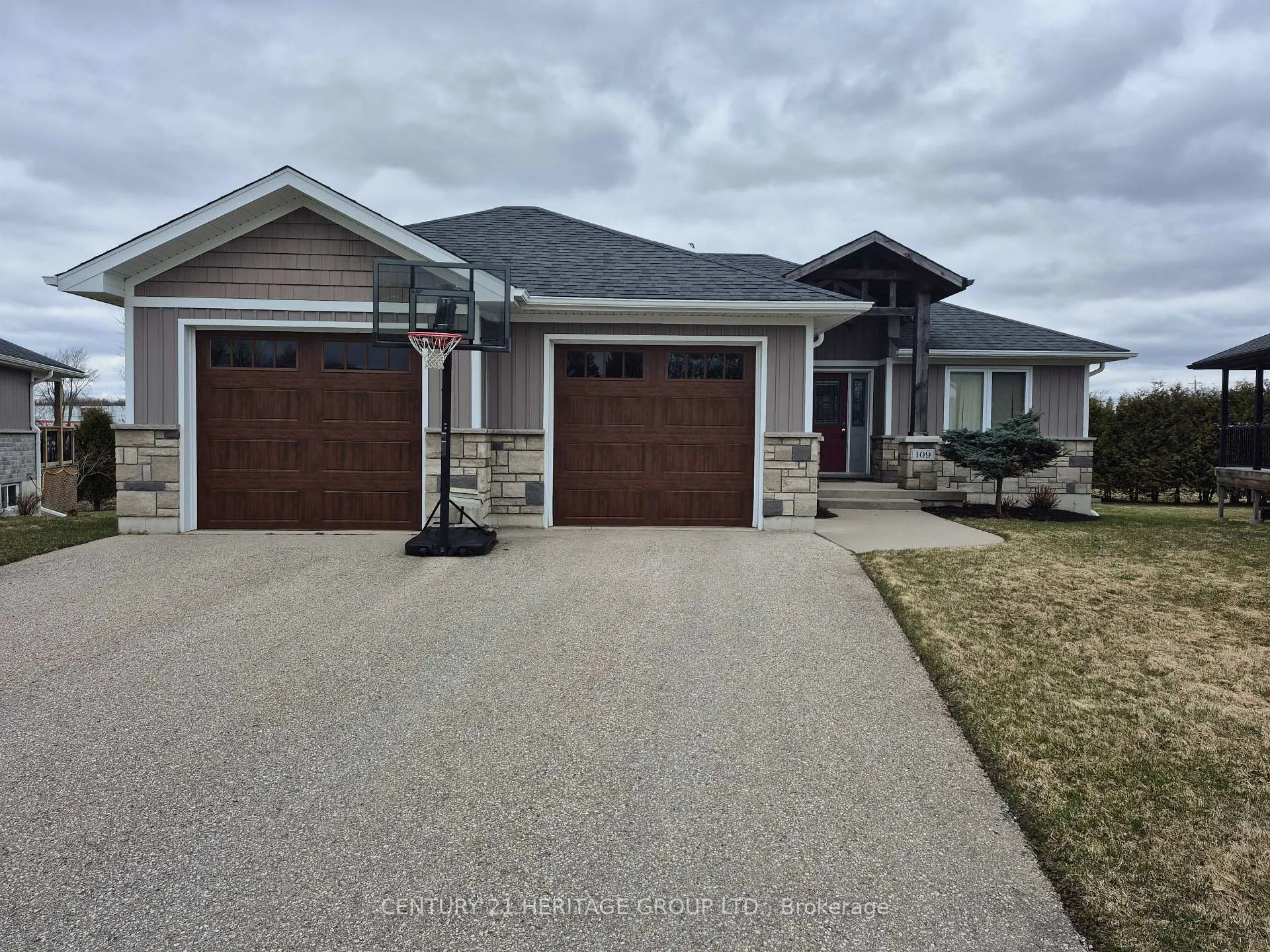 Photo 1 of 109 Tuffy Macdougall Court, Minto, Harriston — HOMEH