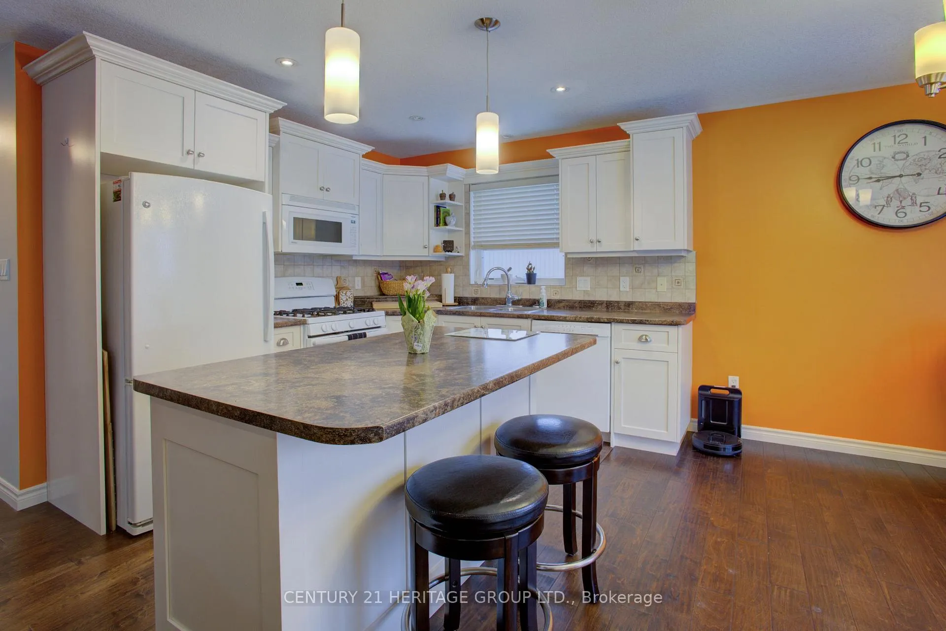 Photo 9 of 109 Tuffy Macdougall Court, Minto, Harriston — HOMEH