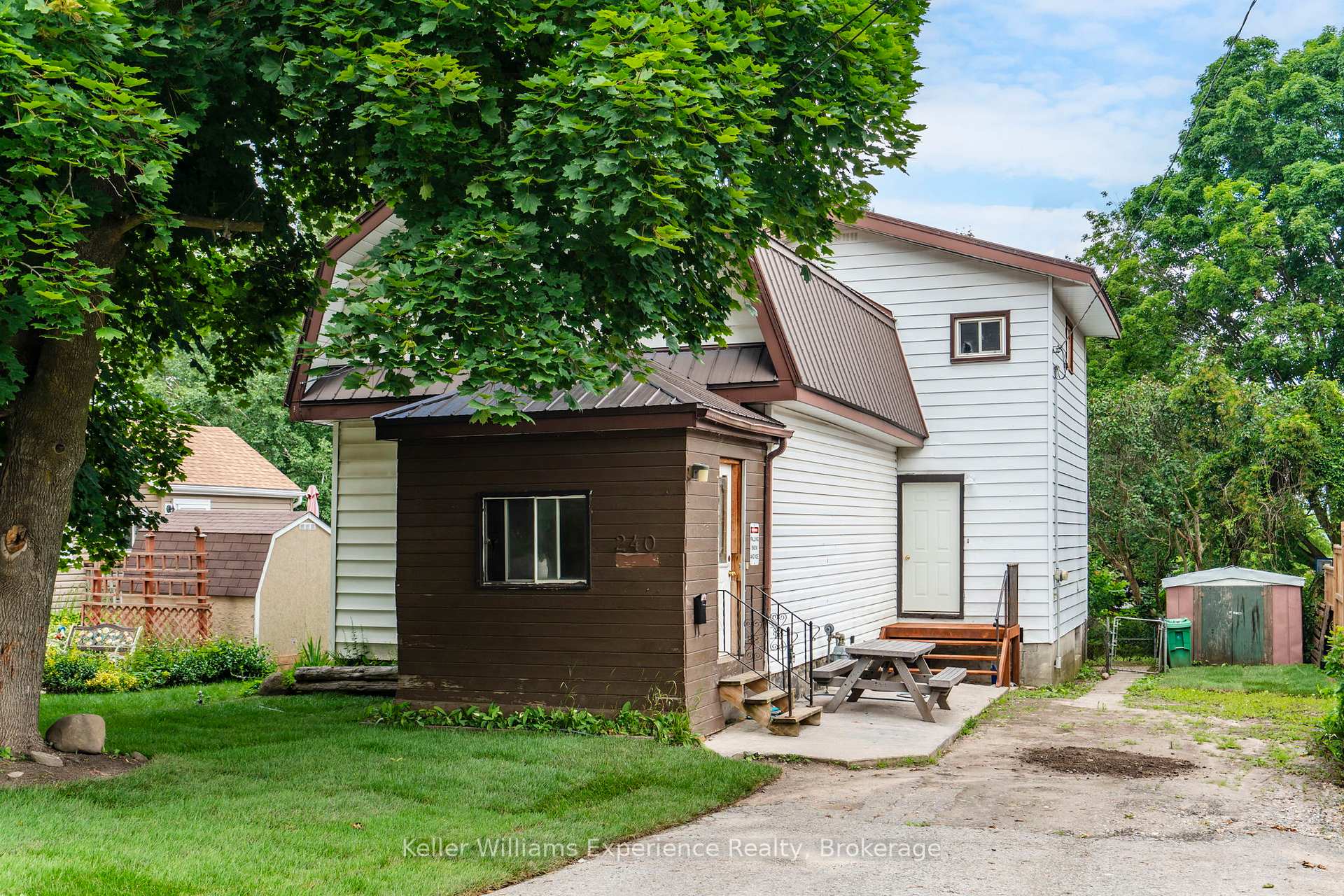 Front of 240 Ruby Street