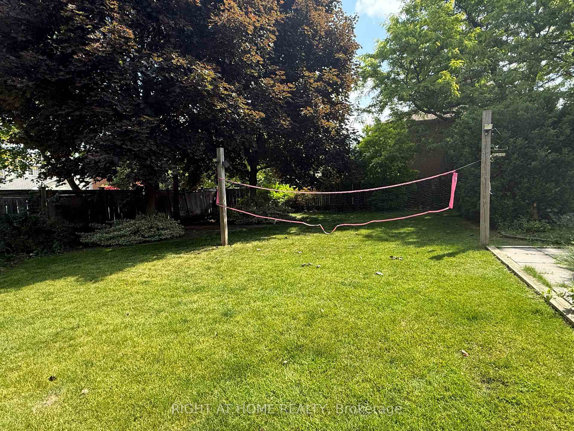 Photo 20 of 8 Delhi Crescent, Markham, Unionville — HOMEH