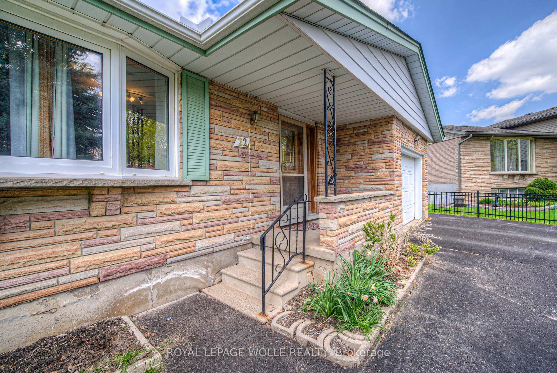 Photo 3 of 22 Hampton Place, Kitchener — HOMEH