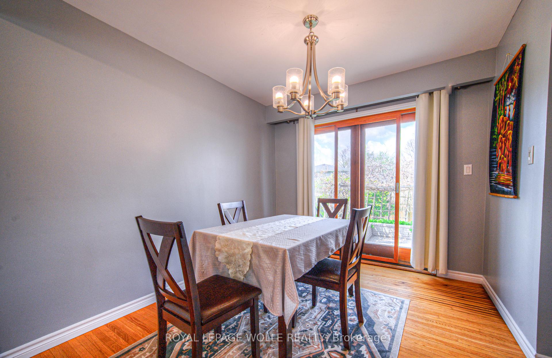 Photo 9 of 22 Hampton Place, Kitchener — HOMEH