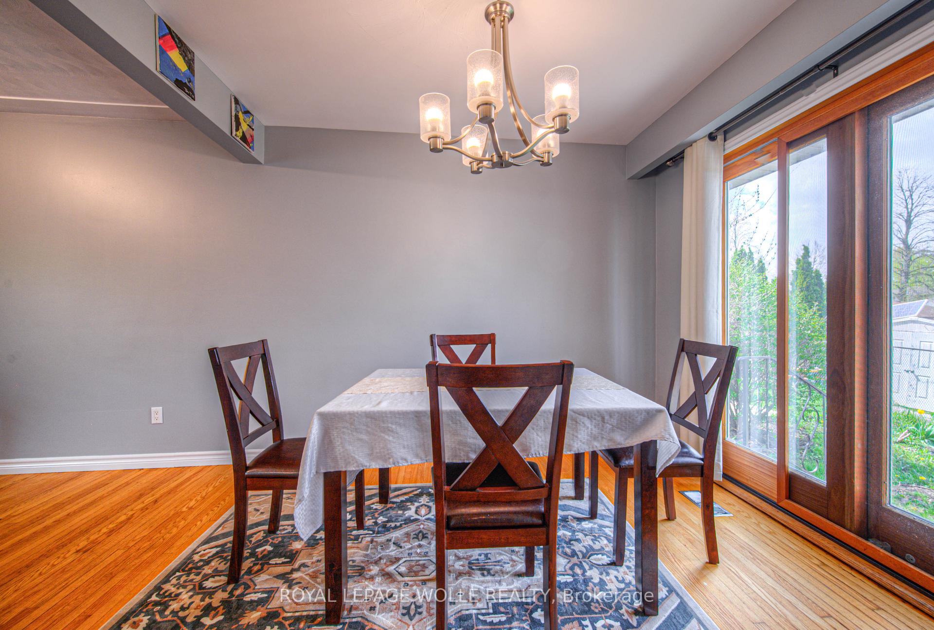 Photo 10 of 22 Hampton Place, Kitchener — HOMEH