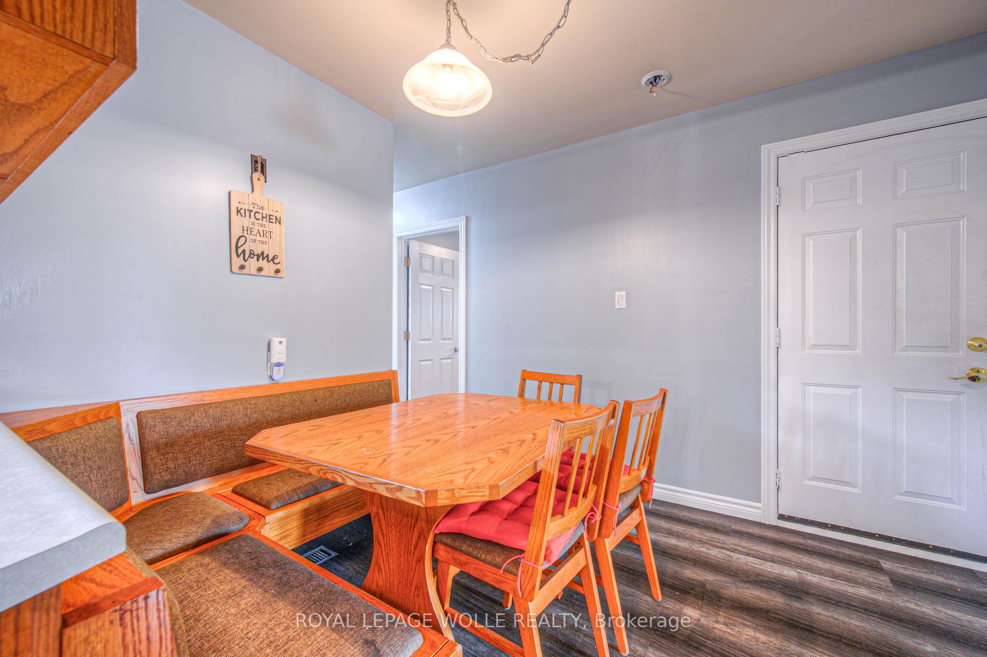 Photo 15 of 22 Hampton Place, Kitchener — HOMEH