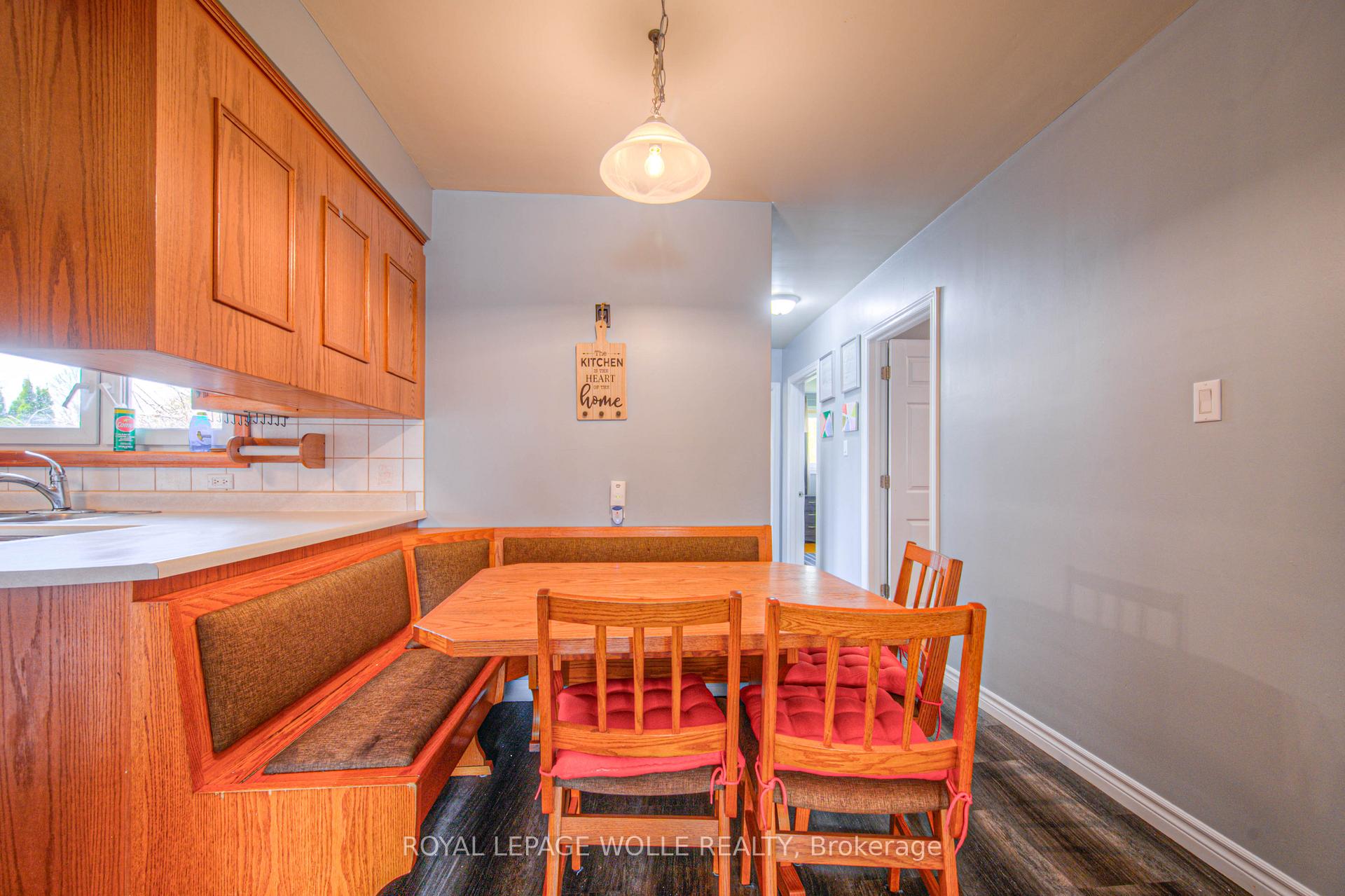 Photo 16 of 22 Hampton Place, Kitchener — HOMEH