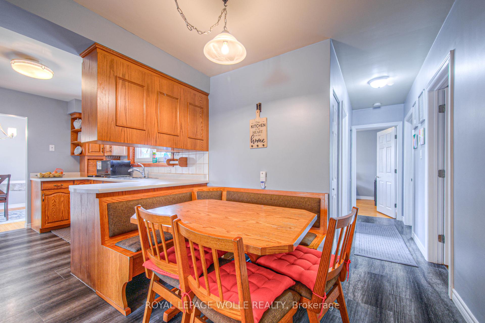 Photo 17 of 22 Hampton Place, Kitchener — HOMEH