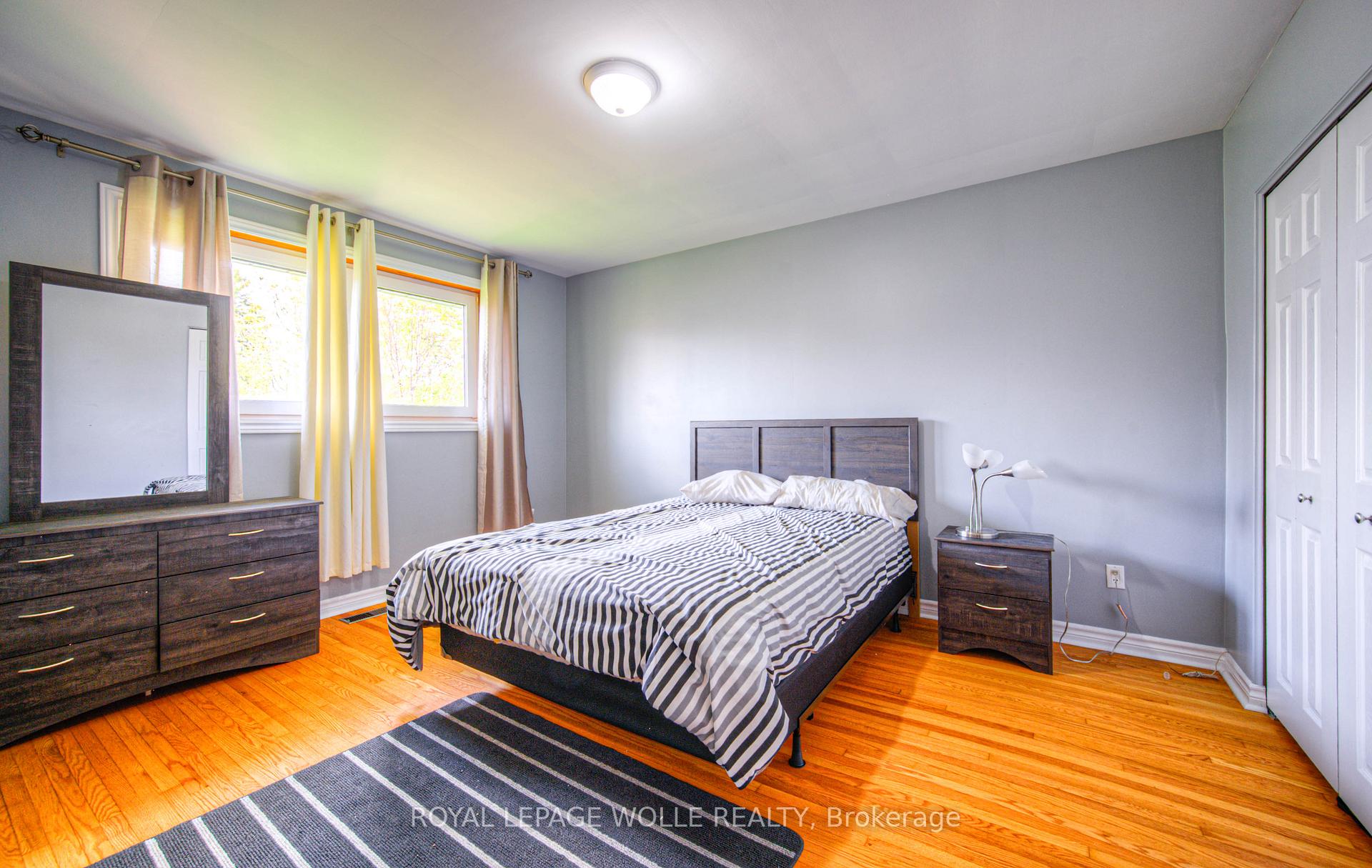 Photo 21 of 22 Hampton Place, Kitchener — HOMEH