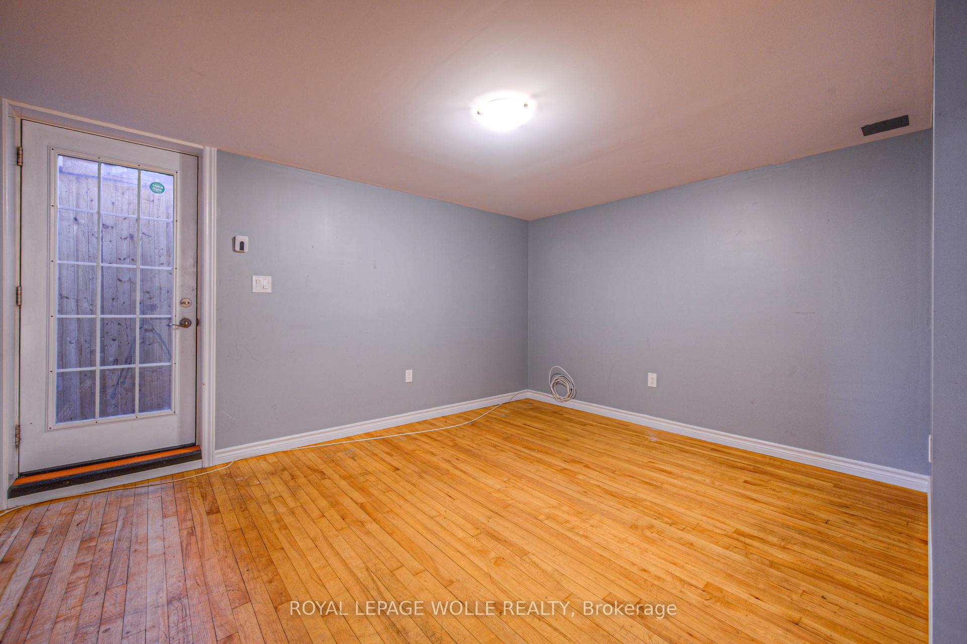 Photo 25 of 22 Hampton Place, Kitchener — HOMEH