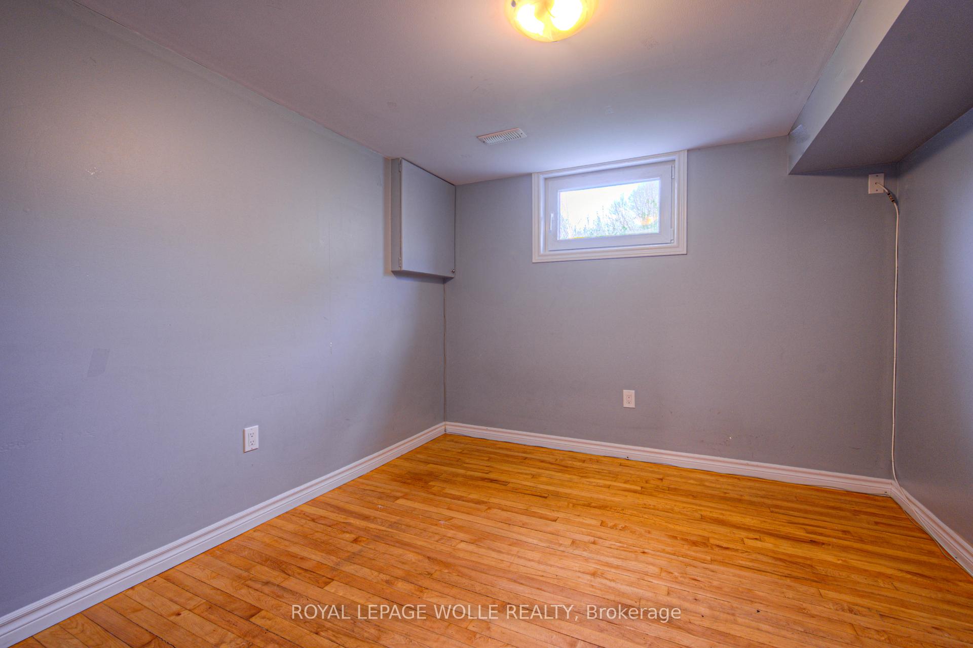 Photo 27 of 22 Hampton Place, Kitchener — HOMEH