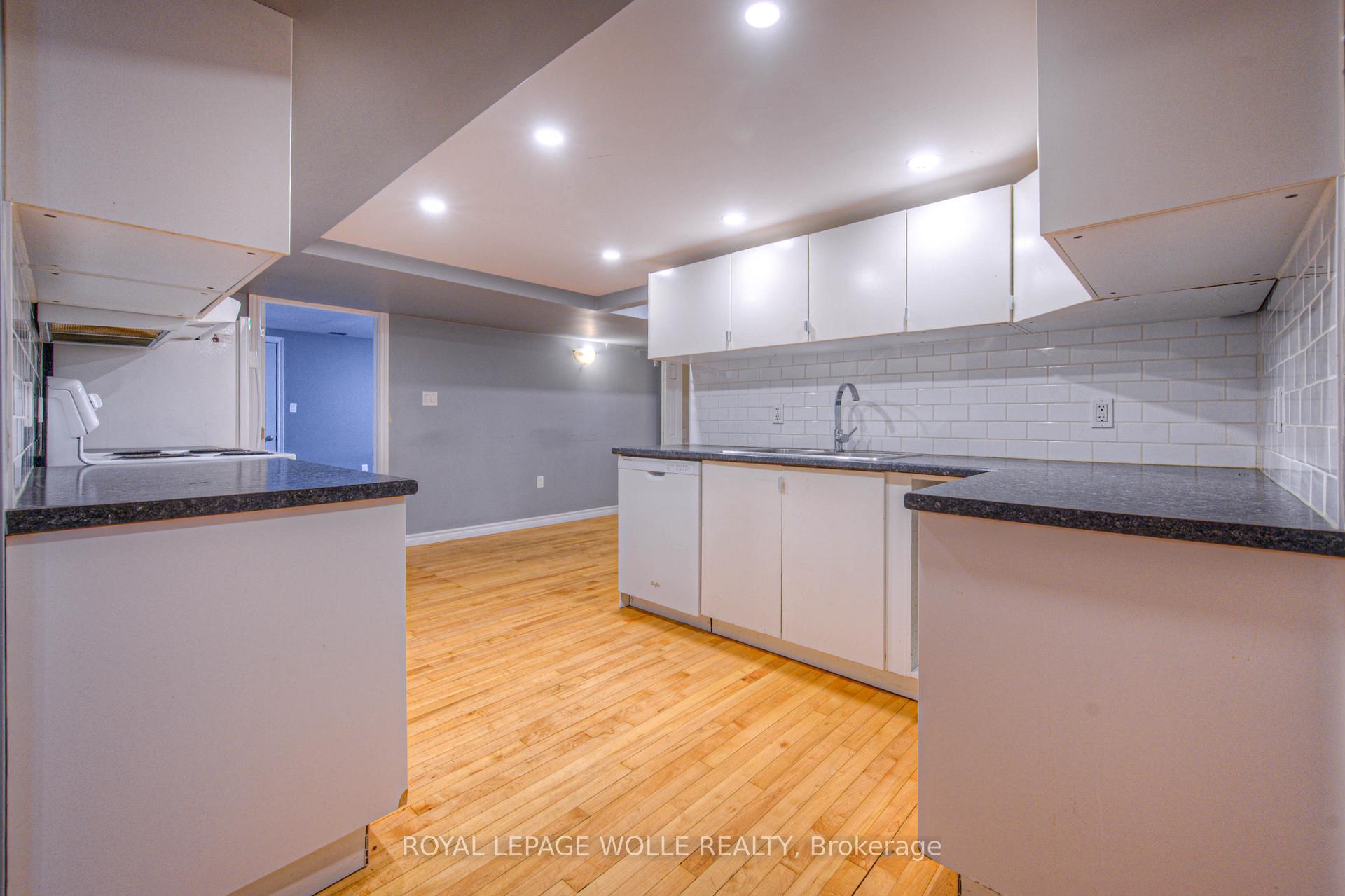 Photo 28 of 22 Hampton Place, Kitchener — HOMEH