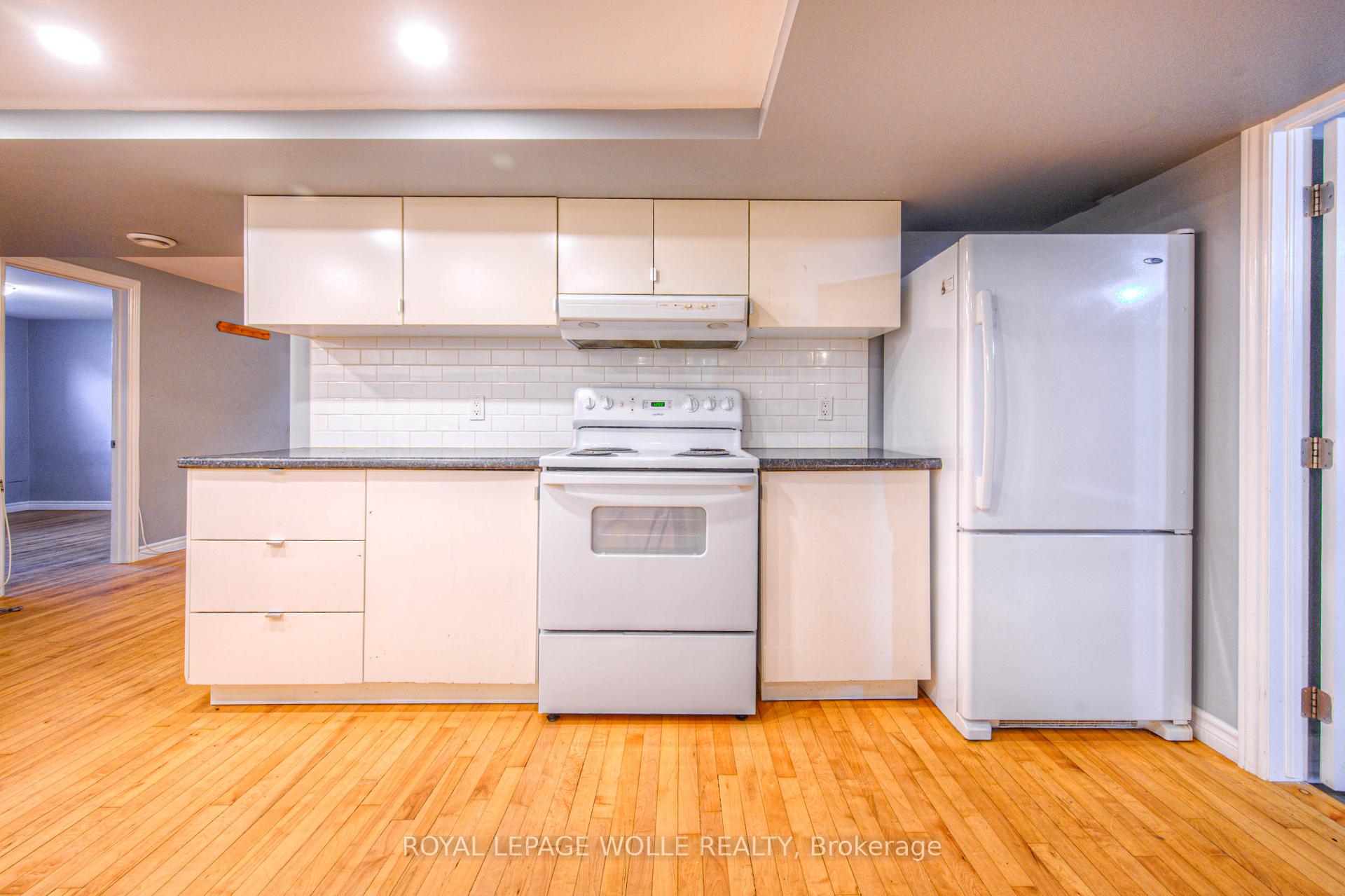 Photo 31 of 22 Hampton Place, Kitchener — HOMEH